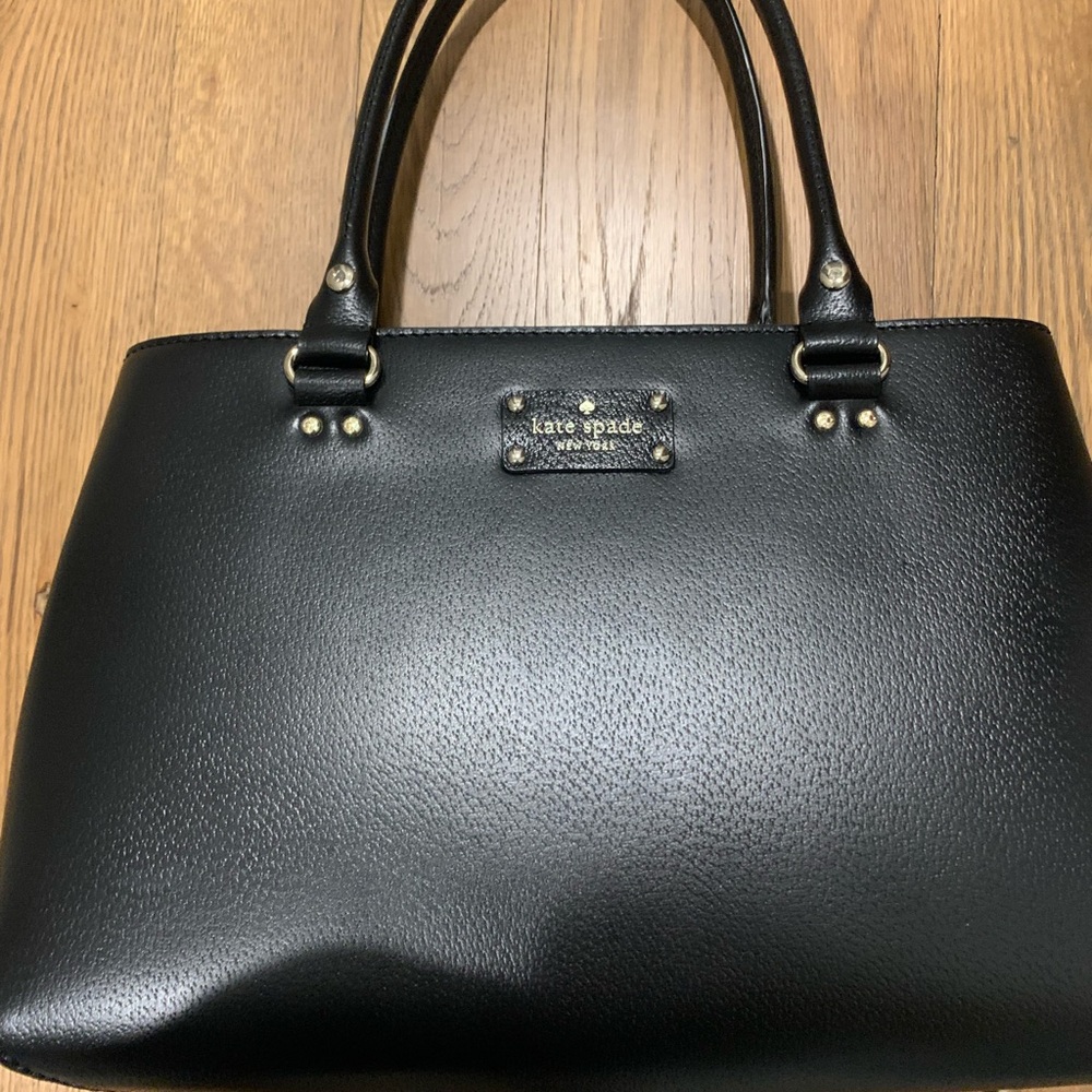 Kate Spade Elegant Black Shoulder Bag
